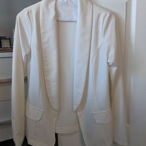 Chic boutique blazer.